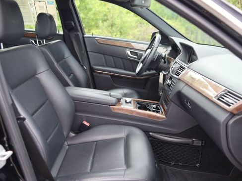 Used 2013 Mercedes-Benz E 350 4MATIC Sedan image 38