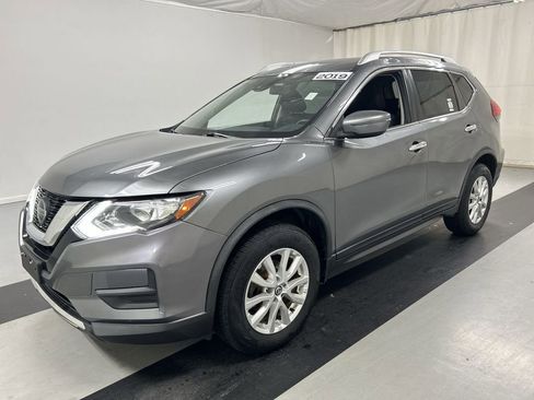Used 2019 Nissan Rogue SV image 5