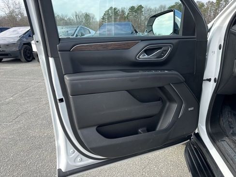 Used 2023 Chevrolet Suburban Premier image 26