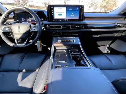 New 2026 Lincoln Aviator Reserve image 5