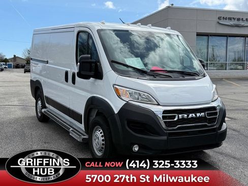 Used 2025 RAM ProMaster 2500 w/ U-Haul Equipment Group FWD image 1