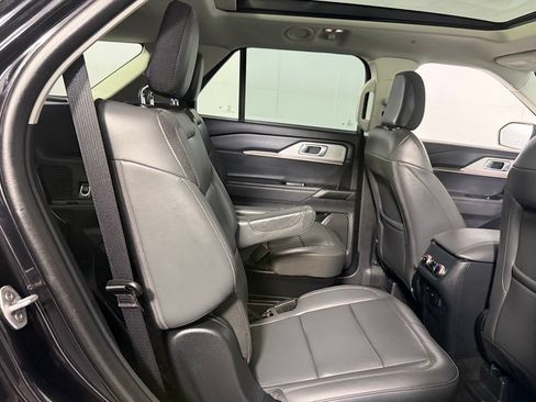 Used 2026 Ford Explorer Active w/ Active Comfort Package AWD/4WD image 27
