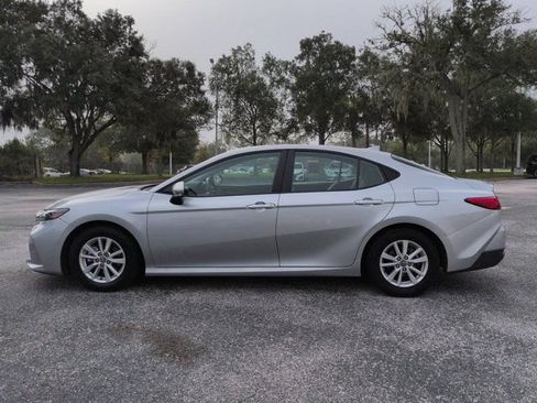 Used 2025 Toyota Camry LE FWD image 7