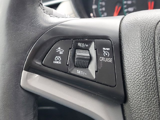 Used 2018 Chevrolet Trax Premier FWD image 16