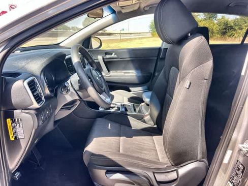 Used 2021 Kia Sportage LX FWD image 11