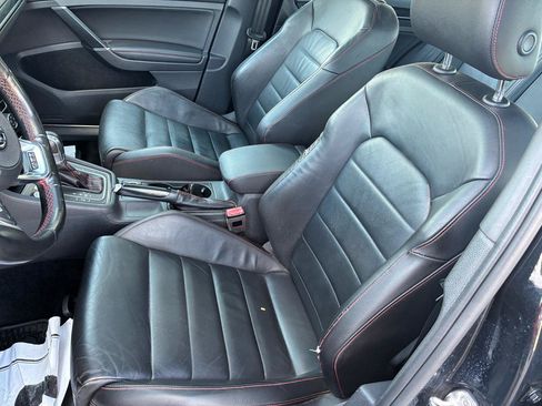 Used 2017 Volkswagen GTI Autobahn FWD image 9