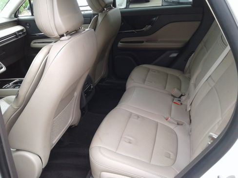 Used 2020 Lincoln Corsair Reserve image 13