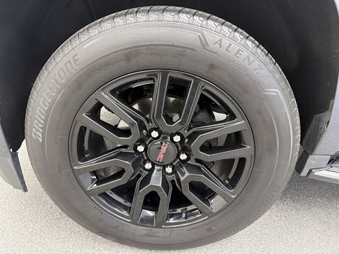 Used 2020 GMC Yukon XL SLT w/ Open Road Package AWD/4WD image 17