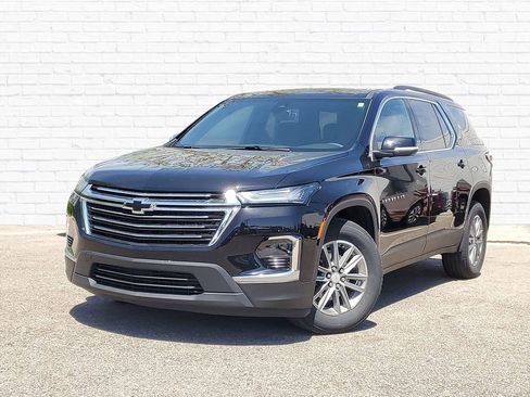 Used 2023 Chevrolet Traverse LT AWD/4WD image 1