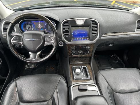 Used 2015 Chrysler 300 C image 29
