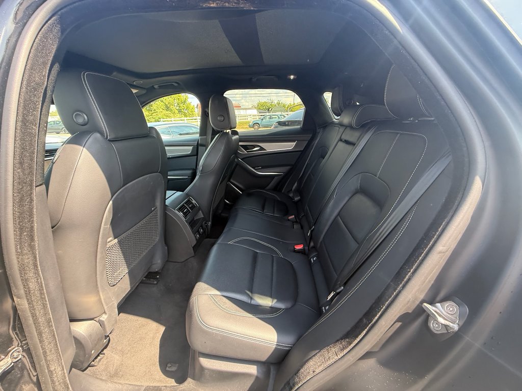 Used 2025 Jaguar F-PACE R-Dynamic S AWD/4WD image 19
