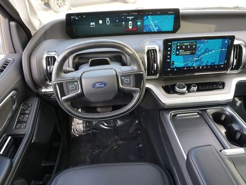 Used 2025 Ford Expedition Max Platinum AWD/4WD image 20