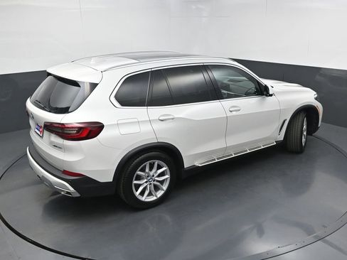Used 2023 BMW X5 xDrive40i w/ Premium Package AWD/4WD image 38