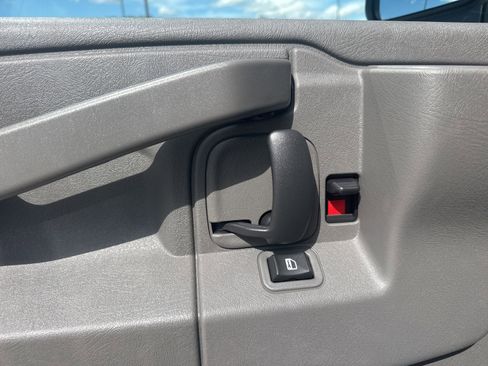 New 2026 Chevrolet Express 2500 w/ Driver Convenience Package image 12