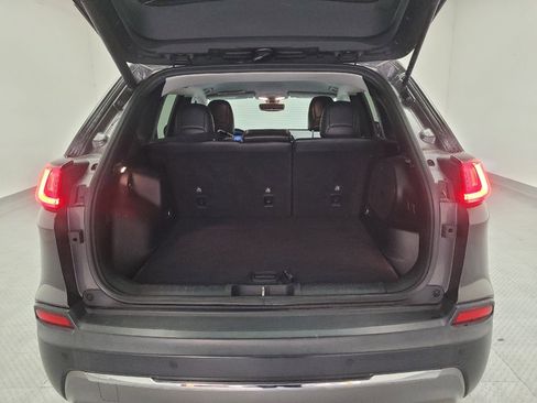 Used 2020 Jeep Cherokee Limited FWD image 29