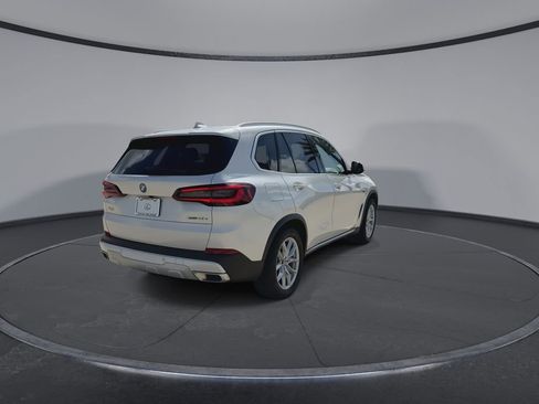 Used 2023 BMW X5 xDrive45e w/ Parking Assistance Package image 8