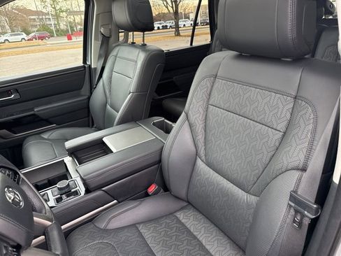 Used 2023 Toyota Sequoia Limited image 19