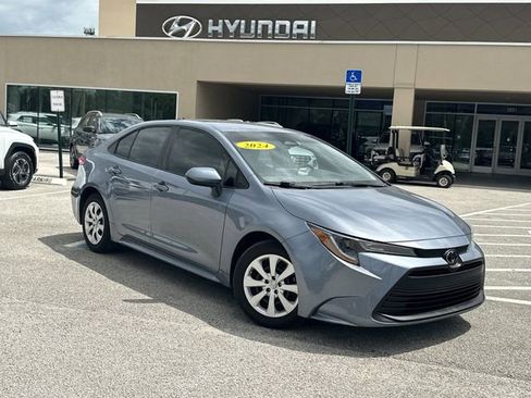 Used 2024 Toyota Corolla LE FWD image 1