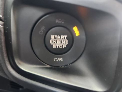 Used 2025 Jeep Wrangler Unlimited Rubicon AWD/4WD image 19