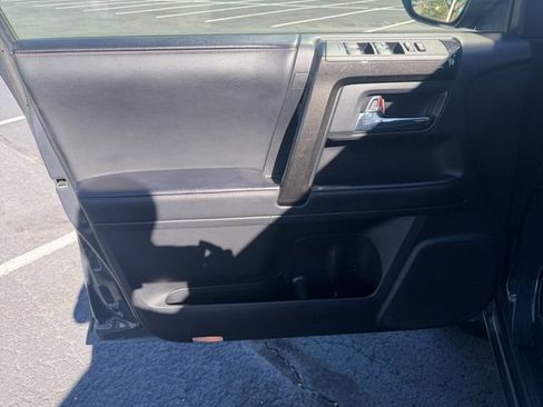 Used 2024 Toyota 4Runner TRD Off-Road Premium w/ Moonroof Package AWD/4WD image 26