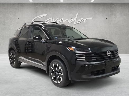 New 2026 Nissan Kicks SV AWD/4WD image 2