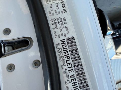 Used 2013 RAM 3500 Tradesman w/ Chrome Appearance Group image 29