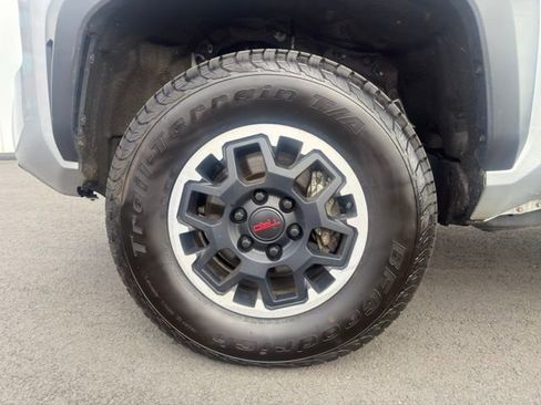 Used 2024 Toyota Tacoma TRD Off-Road AWD/4WD image 26