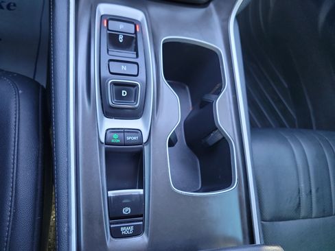 Used 2019 Honda Accord Touring image 19