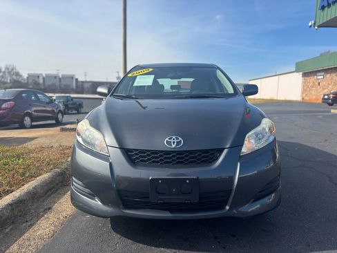Used 2009 Toyota Matrix image 2