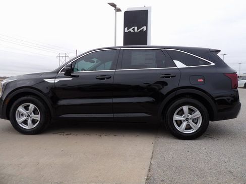 New 2026 Kia Sorento LX image 1
