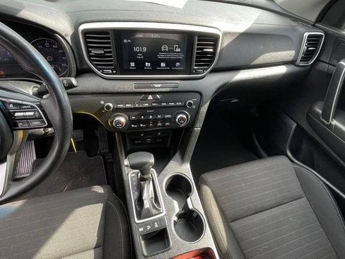 Used 2020 Kia Sportage LX w/ LX Popular Package AWD/4WD image 10