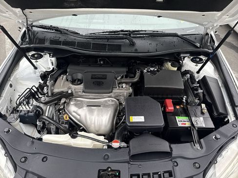 Used 2016 Toyota Camry LE image 25