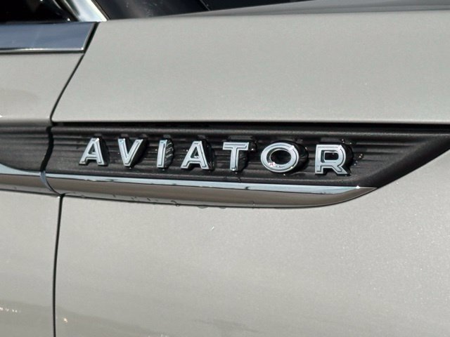 Used 2025 Lincoln Aviator Reserve w/ Equipment Group 201A AWD/4WD image 10