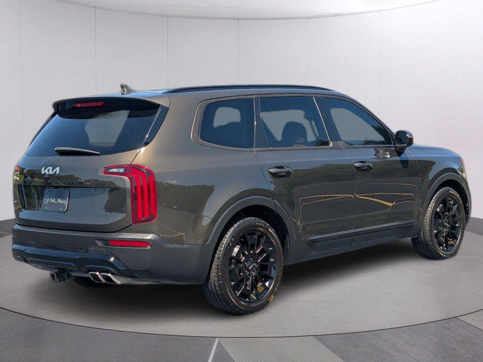 Used 2022 Kia Telluride SX w/ Nightfall Edition Package AWD/4WD image 6