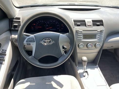 Used 2011 Toyota Camry LE w/ LE Extra-Value Pkg FWD image 12