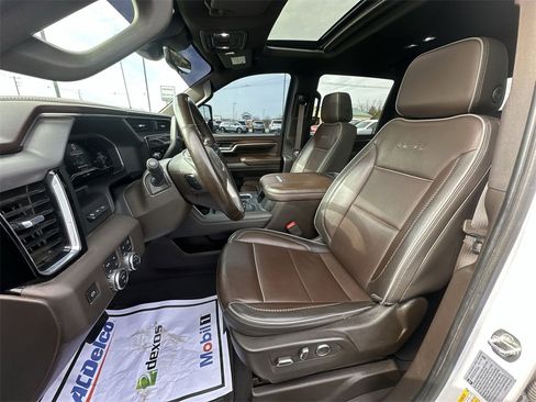 Used 2024 GMC Sierra 3500 Denali w/ Denali Reserve Package image 11