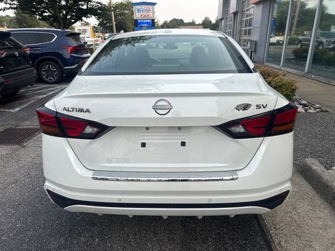 Used 2023 Nissan Altima 2.5 SV FWD image 5