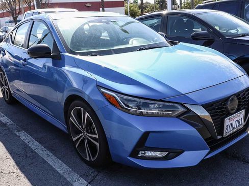 Used 2021 Nissan Sentra SR w/ SR Premium Package image 5