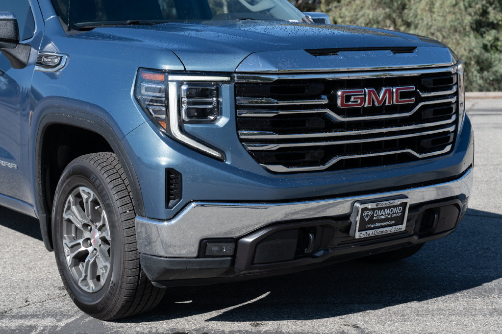 Used 2024 GMC Sierra 1500 SLT AWD/4WD image 10
