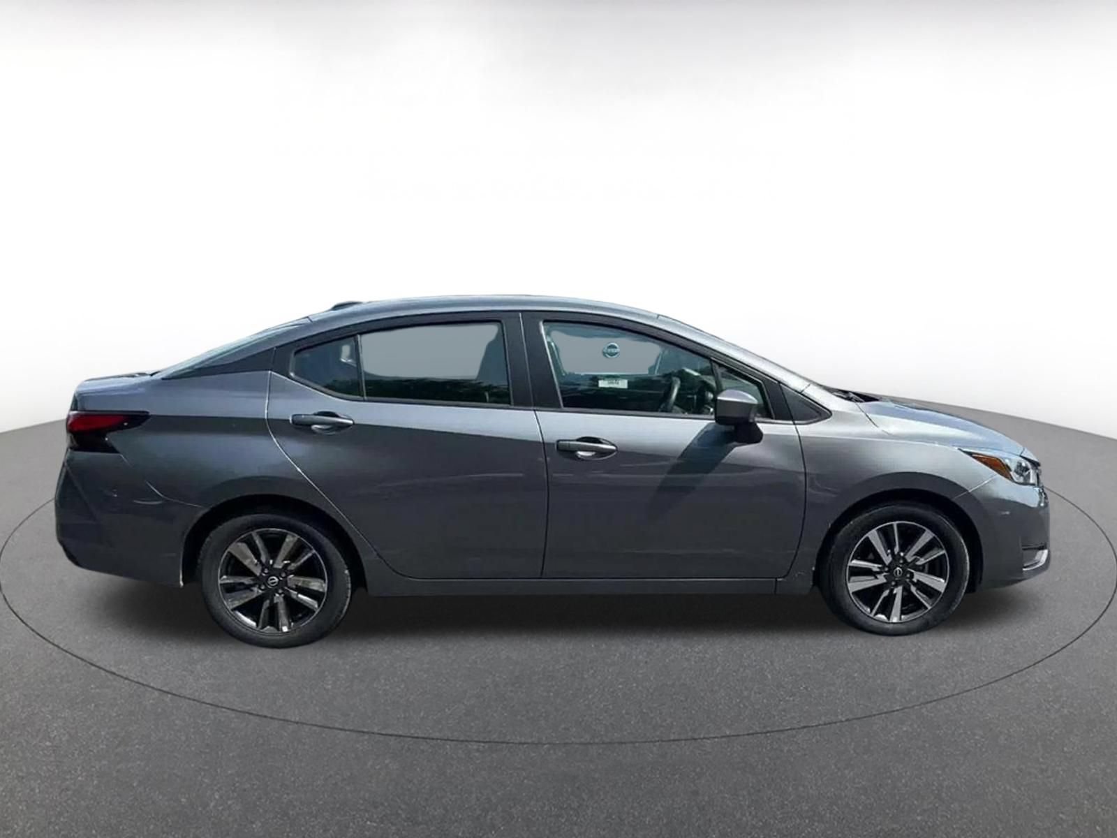Used 2025 Nissan Versa SV FWD image 15