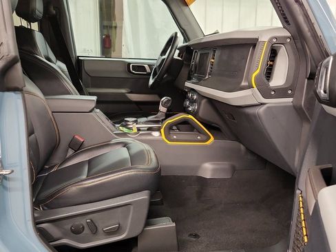 Used 2023 Ford Bronco Badlands image 12