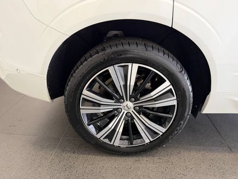 Used 2022 Volvo XC60 T8 Inscription AWD/4WD image 12