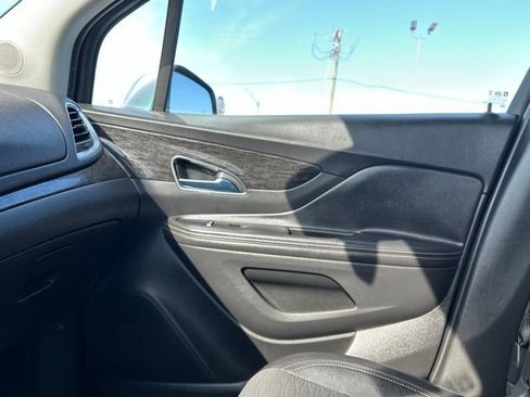 Used 2015 Buick Encore FWD image 39
