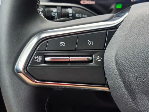 New 2026 Chevrolet Equinox EV LT AWD/4WD image 31