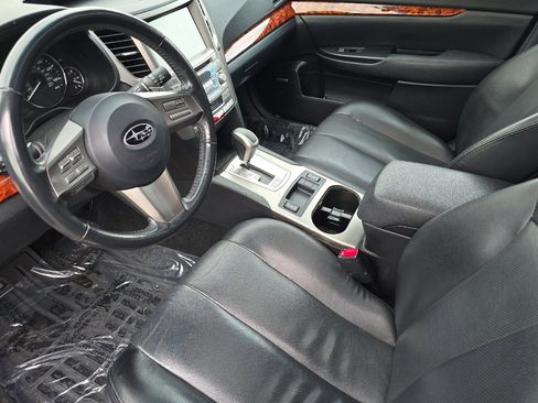 Used 2011 Subaru Outback 2.5i Limited image 10