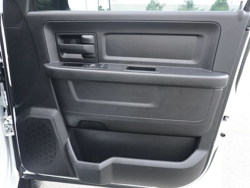 Used 2014 RAM 2500 Tradesman w/ Chrome Appearance Group AWD/4WD image 16