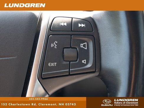 Used 2017 Volvo V60 T5 Premier w/ Convenience Package image 31