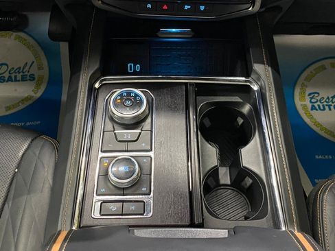 Used 2022 Ford Expedition Max Platinum image 16