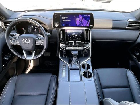 Used 2024 Lexus LX 600 4WD w/ Appearance Package image 15