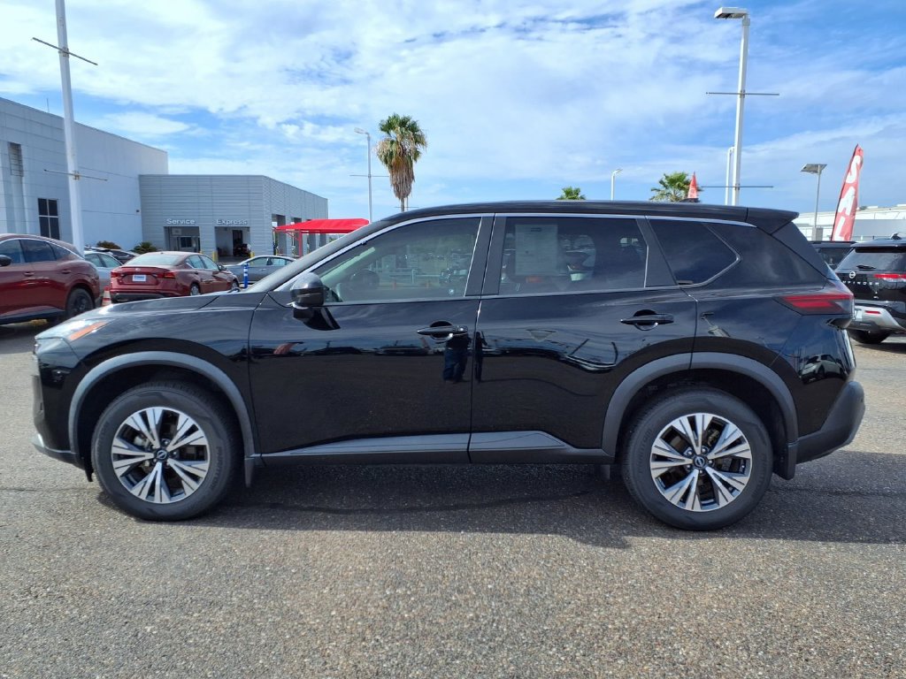Used 2023 Nissan Rogue SV FWD image 4